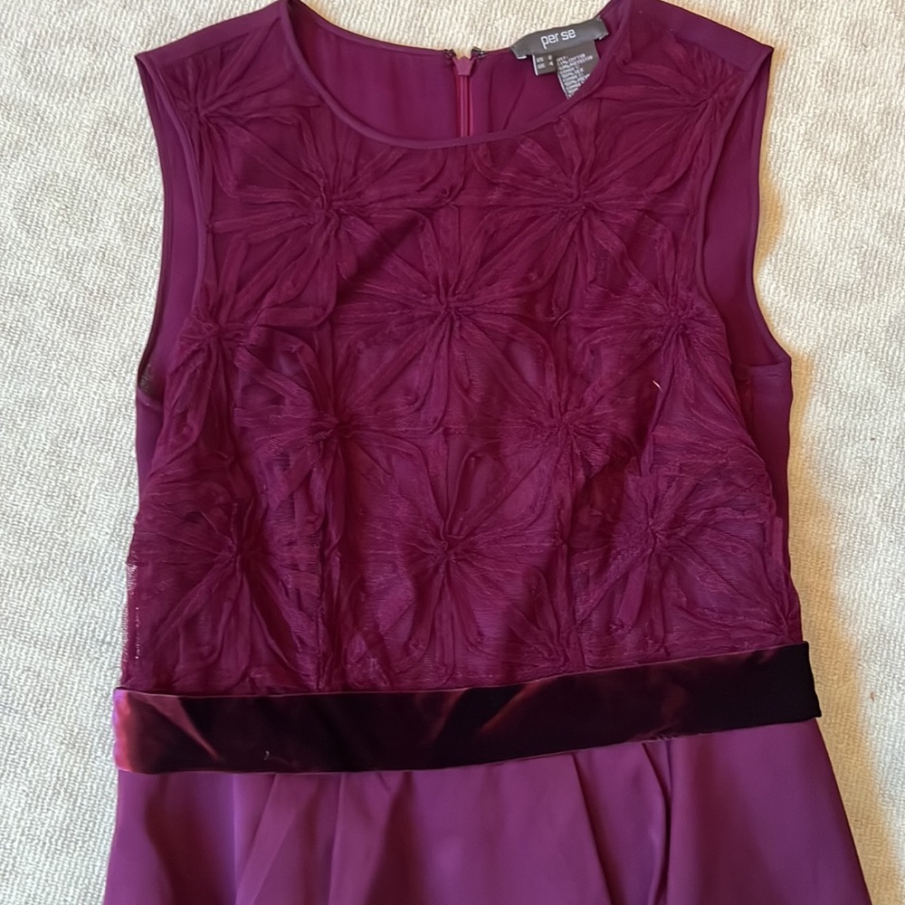 Burgundy classic party dress in great condition